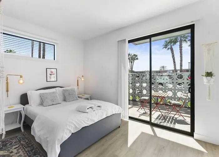 Large Rooftop & Poolside - Walk To Old Town * Scottsdale