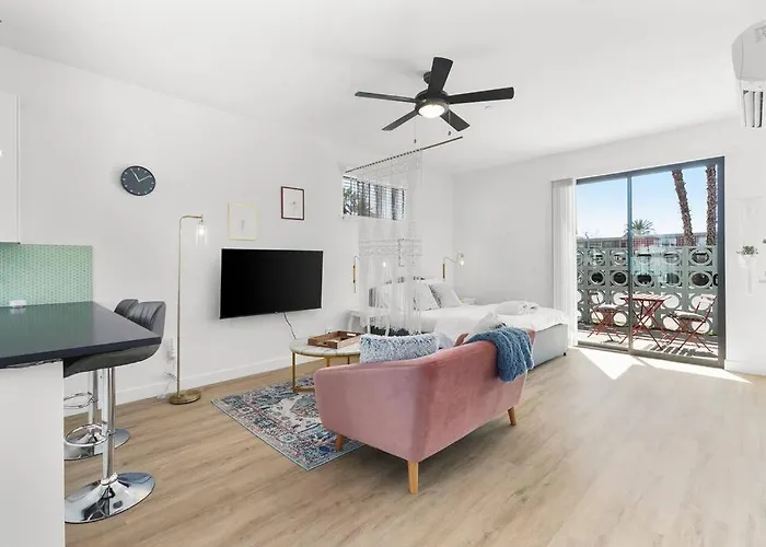 Apartment Large Rooftop & Poolside - Walk To Old Town *