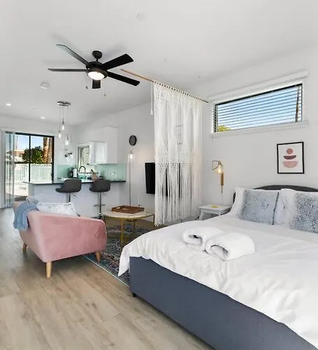 Large Rooftop & Poolside - Walk To Old Town * Scottsdale
